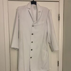 Clinique  Classic White Coat